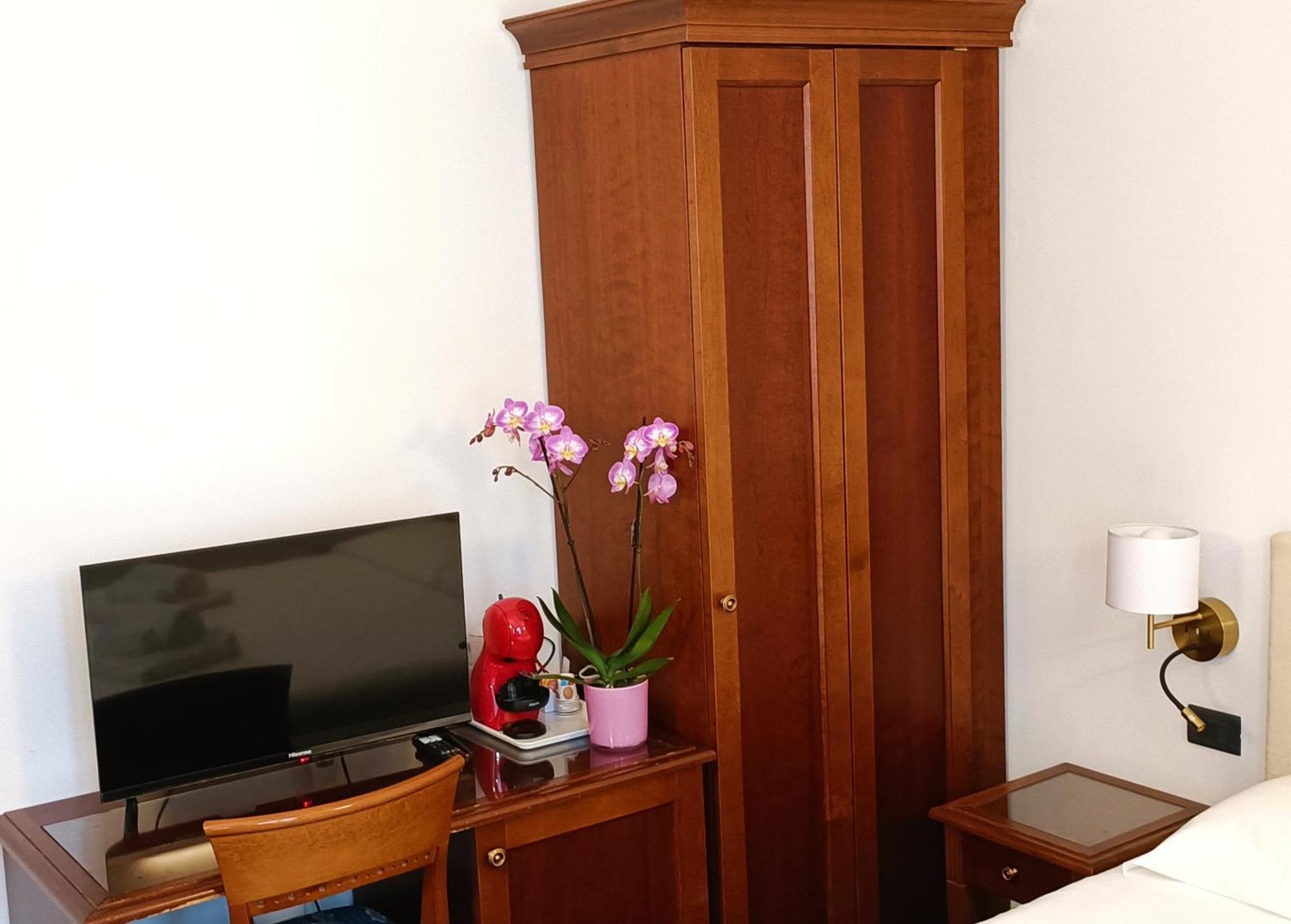 Alloggi Marinella Guest house *