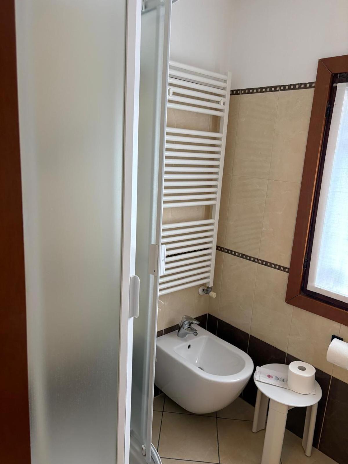 Alloggi Marinella Guest house *